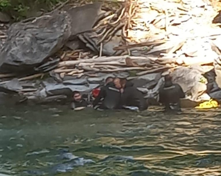 Carabineros del GOPE Ñuble hallaron cuerpo sin vida de joven extraviado en río Renegado en Pinto