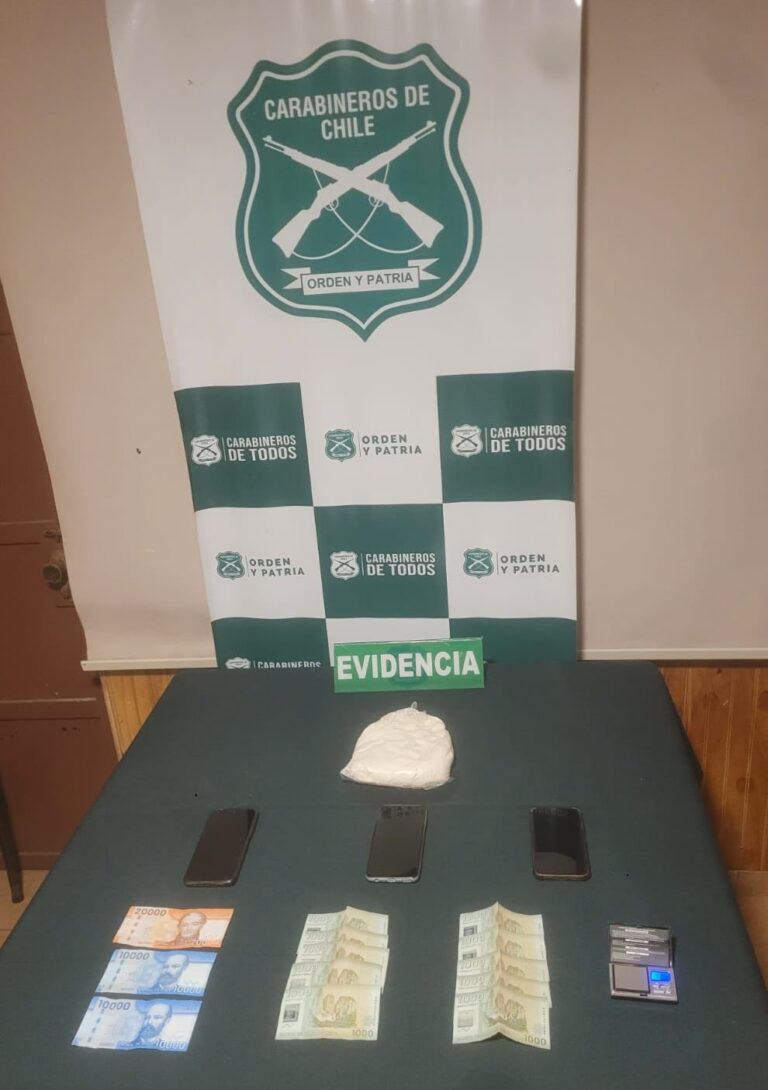 Nuevo operativo nocturno del Os7 de Carabineros dejó dos detenidos por tráfico de drogas