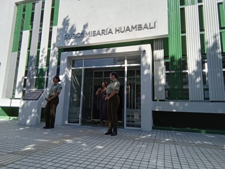 Gobernador Crisóstomo entrega obras finalizadas de la Subcomisaría de Huambalí a Carabineros de Chile