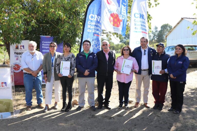 En el marco del Día de la Mujer: CNR entrega bonificaciones de riego a pequeñas agricultoras de Chillán Viejo y San Nicolás