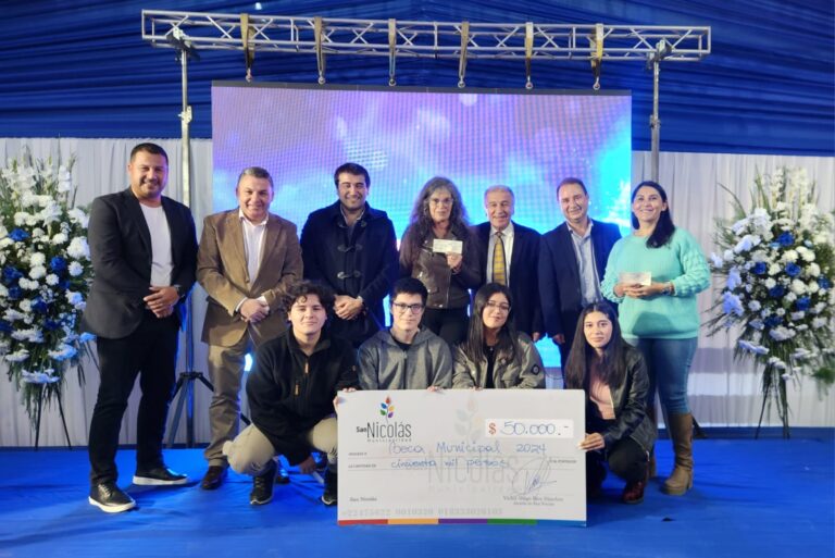 San Nicolás aumentó Beca Municipal de 60 a 75 millones de pesos este 2024