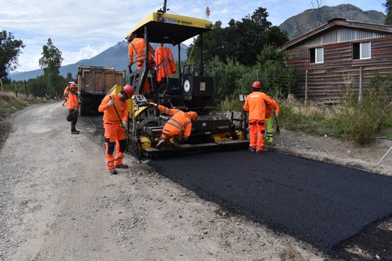 MOP inició el asfaltado de la ruta turística La Balsa en San Fabián