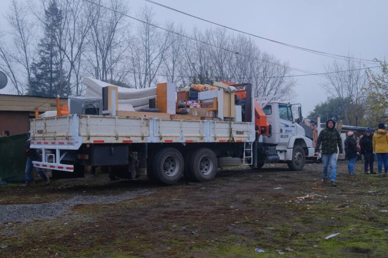 CChC Ñuble apoya a familias de campamentos en traslados de enseres hacia sus viviendas definitivas