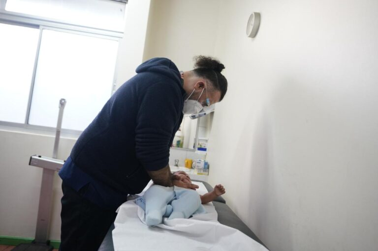 Salas IRA y ERA de la Red Asistencial se refuerzan para evitar agudización de cuadros respiratorios durante el invierno