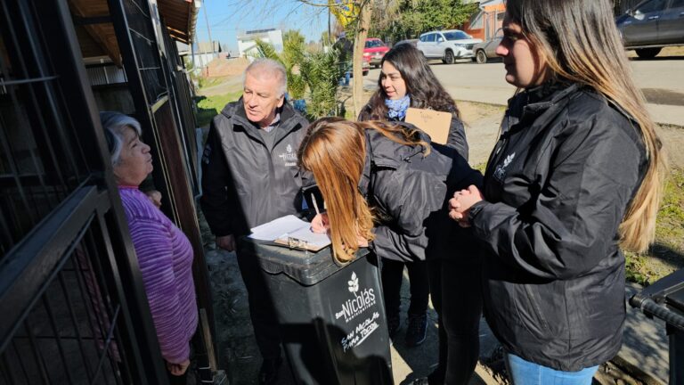 San Nicolás inició entrega de 1.020 contenedores de basura con fondos del Royalty minero