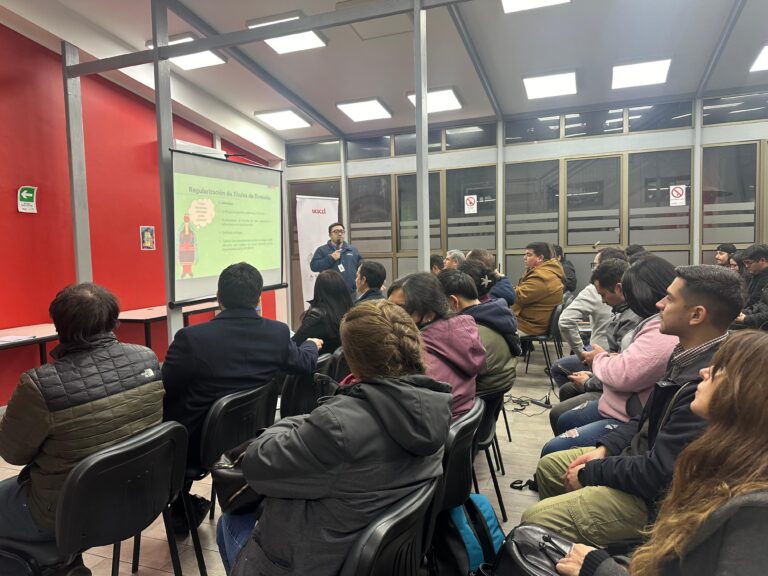 Equipo de Bienes Nacionales realiza en Chillán charla dirigida a estudiantes de la UCSC