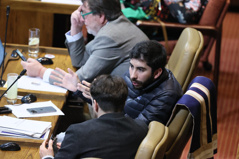 Diputado Caamaño presenta proyecto para establecer medidas de transparencia en el uso de recursos por instituciones de Ed. Superior que reciben fondos estatales
