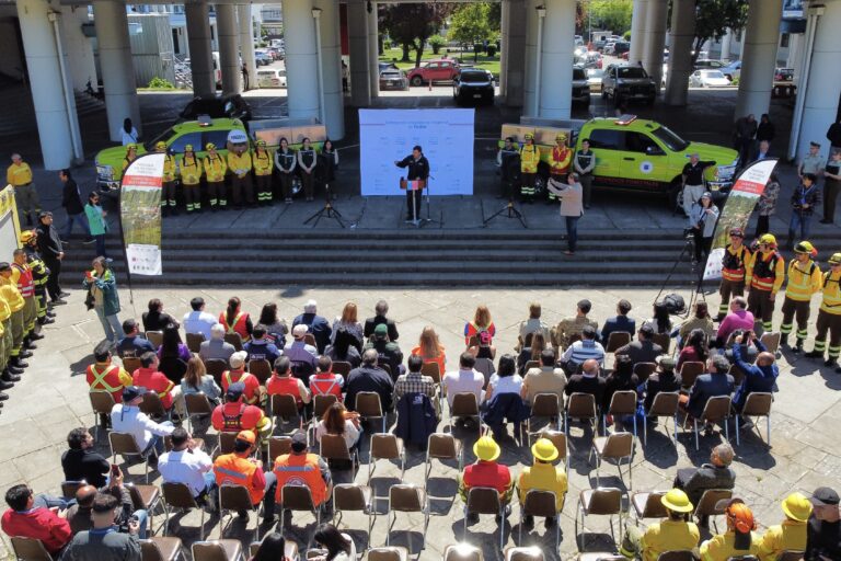 Ministro de Agricultura encabeza lanzamiento del plan de combate de incendios forestales en la región de Ñuble