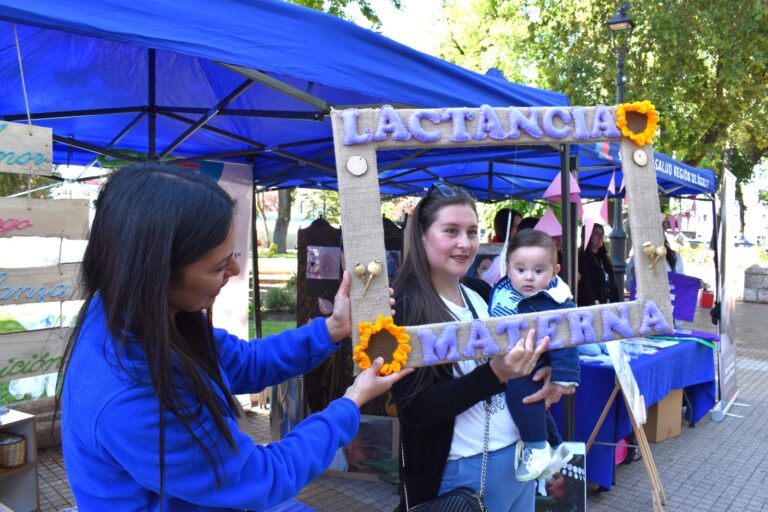 Con gran concurrencia de público se desarrolló Feria de Lactancia Materna