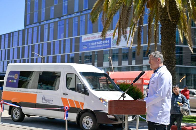 Casa de la Neurodiversidad ya cuenta con minibús para entregar atención domiciliaria a sus pacientes