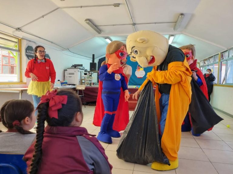 Municipio culminó exitoso taller de cultura limpia a recintos educativos