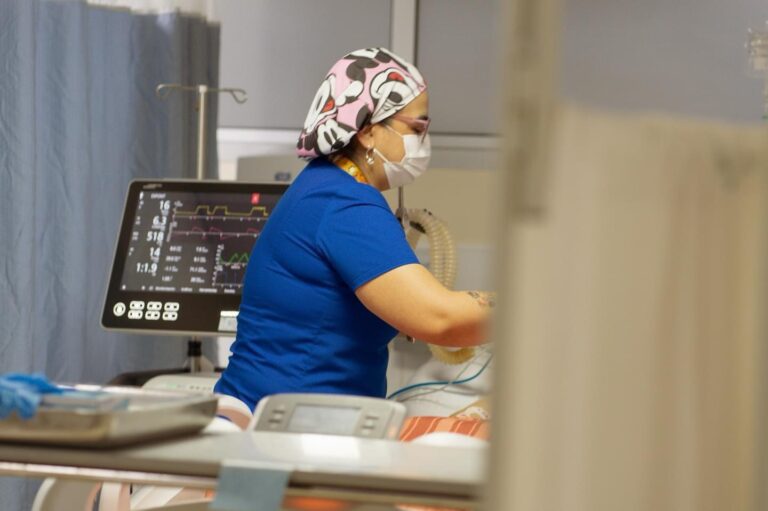 Servicio de Salud Ñuble refuerza el llamado al cuidar la salud frente a la alta circulación de virus respiratorios
