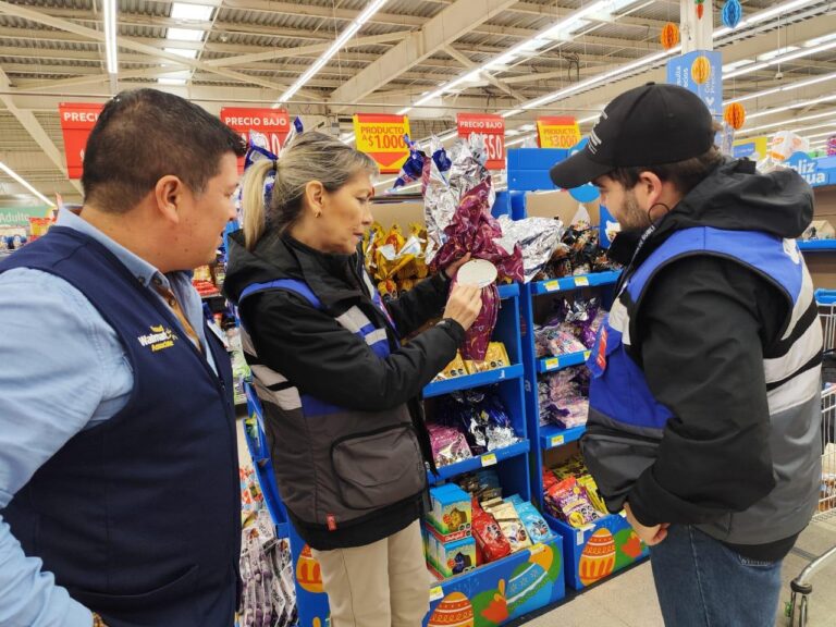 Seremi de Salud fiscaliza cumplimiento de Ley de Etiquetado en el marco del próximo domingo de Pascua