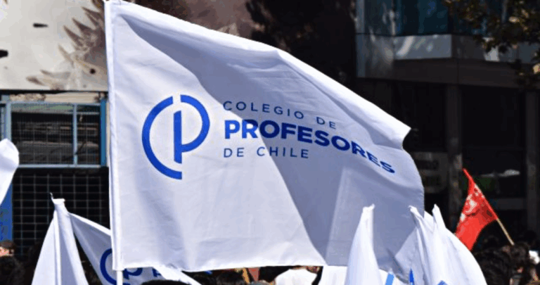 Colegio de Profesores anuncia adhesión al paro por 48 horas a que ha convocado el gremio a nivel nacional a partir de este miércoles