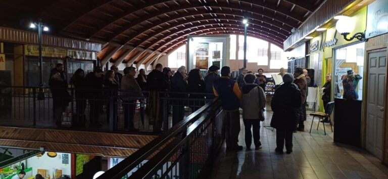 Durante julio estará abierta la exposición ‘Postales de la cordillera y el mar’ en la Sala Arte Mercado