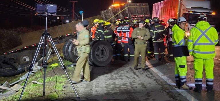 Carabineros de la SIAT Ñuble investiga colisión fatal en San Carlos
