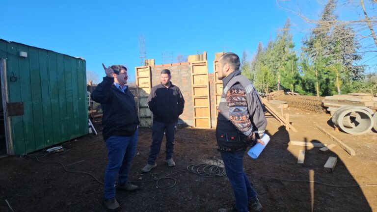 El Carmen: Comenzó la construcción de 6 nuevos camarines para la comuna