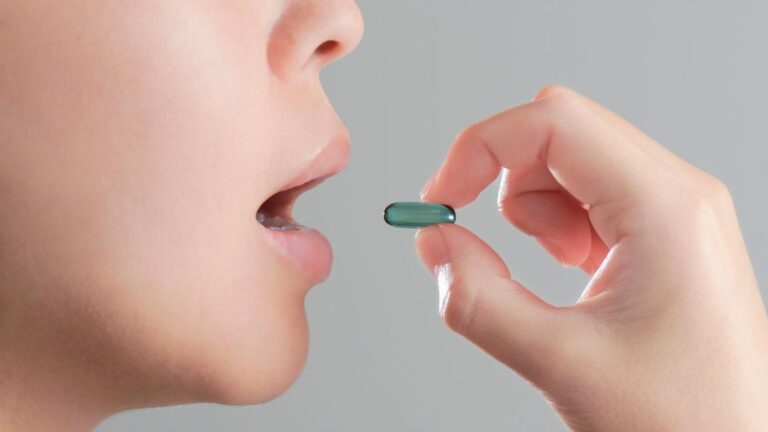 Académico de la UCSC alerta sobre efectos adversos del consumo excesivo de vitamina D
