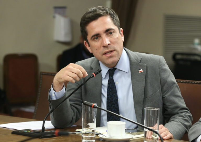 Diputado Cristobal Martínez rechaza expropiación de terrenos del Ejército en Quilmo para futura cárcel regional