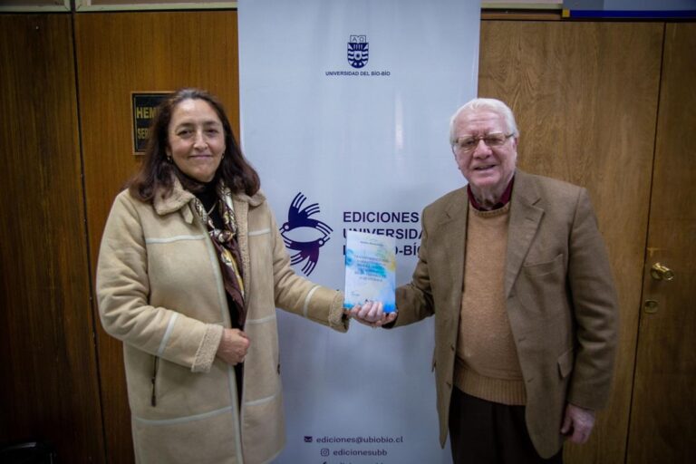 Ediciones UBB lanzó libro de la académica Maritza Aburto en la biblioteca del Campus La Castilla