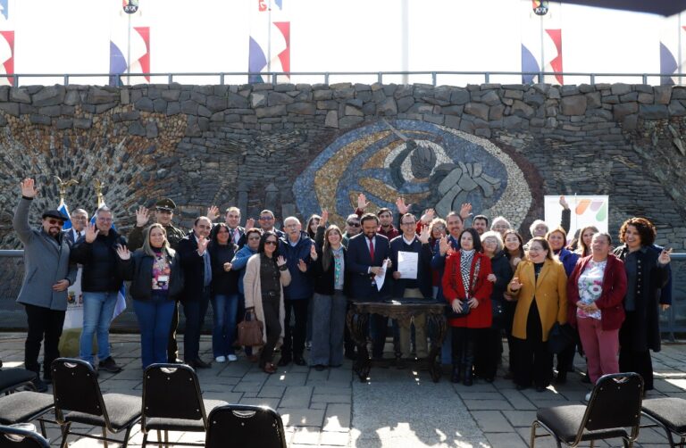 Inician las obras que recuperarán espejo de agua e iluminación del Mural de Piedra