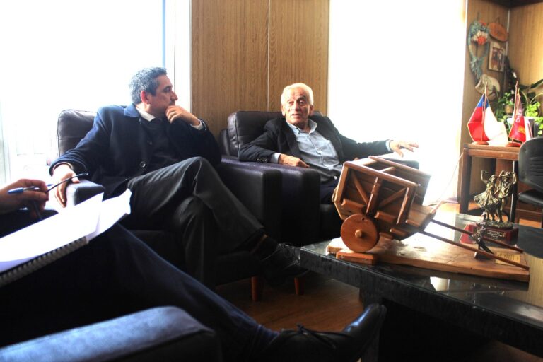 SLEP y municipio de Yungay analizan traspaso de los bienes y posibles convenios de colaboración