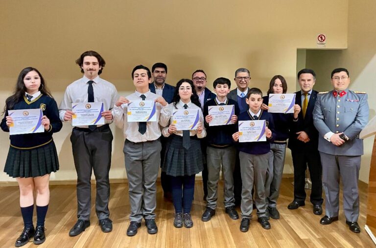Entregan premiación del Concurso de Conocimientos Bernardo O´Higgins en Colegio Concepción de Chillán
