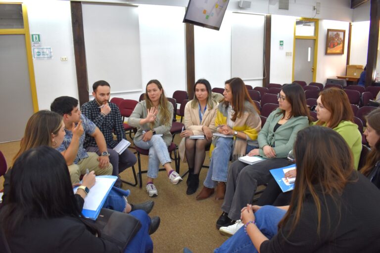 Funcionarios de salud fortalecen competencias en Jornada de Salud Familiar y ECICEP