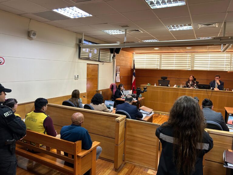 Parte juicio contra padres y cuñado de niña de 12 años de Bulnes que están acusados de violaciones reiteradas contra la víctima