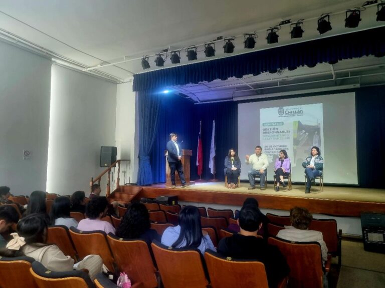 Municipio realizó seminario sobre gestión de residuos responsable para la comunidad