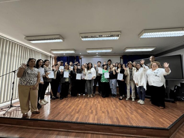 UBB certifica a equipos de residencias de vida familiar para fortalecer el cuidado integral en Ñuble