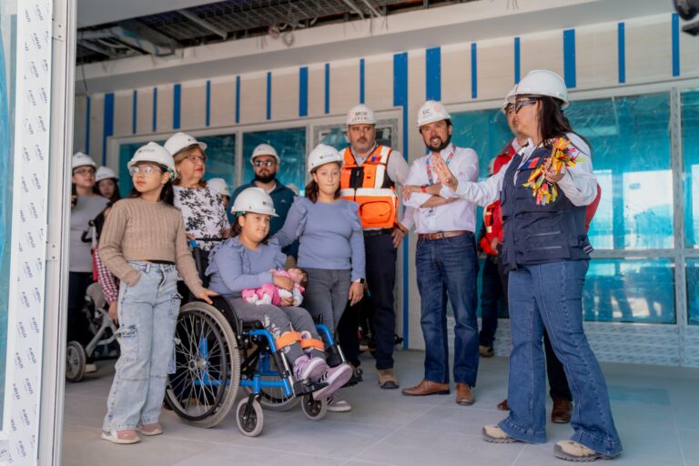 Familias de Teletón recorren emocionados las obras del nuevo instituto de rehabilitación de Ñuble