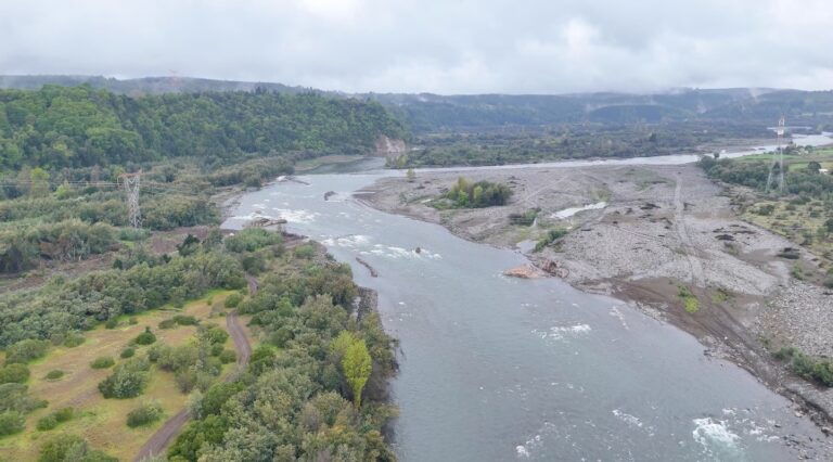 MOP inicia reconstrucción de bocatoma Juan Francisco Rivas para restablecer riego y reducir riesgo de inundaciones en San Carlos