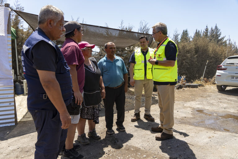 Copelec despliega apoyo en terreno para familias afectadas por incendios en Ñuble
