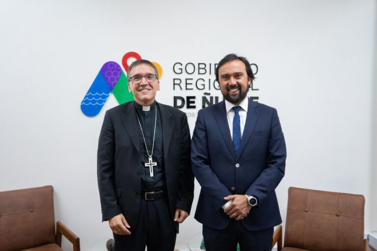 Desafíos sociales y patrimoniales marcan reunión entre Gobernador Crisóstomo y Obispo de Chillán
