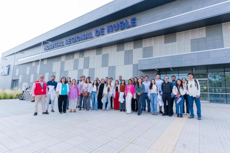 33 médicos y odontólogos EDF del Servicio de Salud Ñuble culminan su etapa de destinación