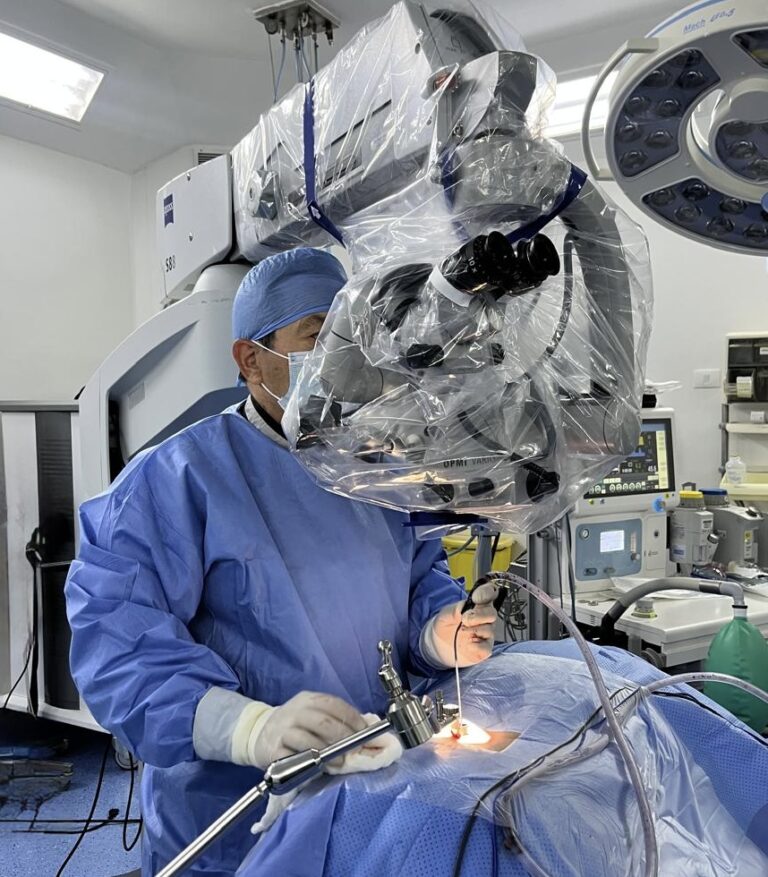 Clínica Andes Salud Chillán es pionera en realizar cirugía de columna mínimamente invasiva en la Región de Ñuble