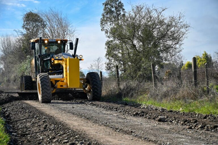 DOM Chillán acelera trabajos viales y mantención de caminos