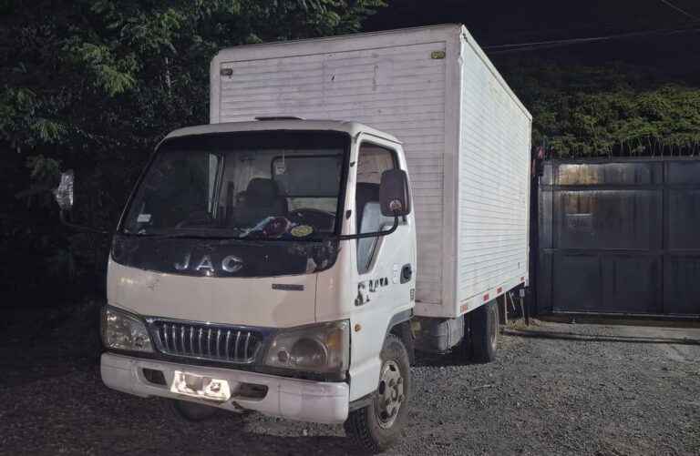Detectives de la BIRO de la PDI recuperan camión que fue robado en Chillán