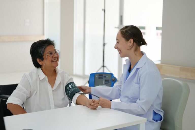 Red de Salud aumenta cobertura regional de la Estrategia de Entrega Universal de Prestación Climaterio