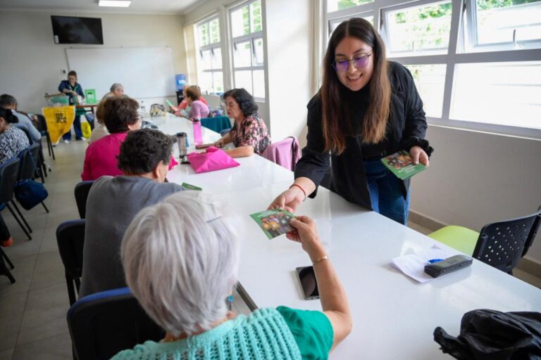 Municipio y ReSimple inician capacitaciones a la comunidad respecto al funcionamiento del reciclaje a domicilio