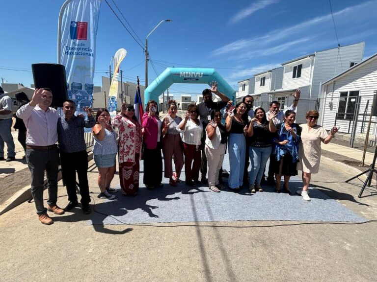 Inauguran conjunto habitacional Santa Fe en Bulnes beneficiando a 148 familias