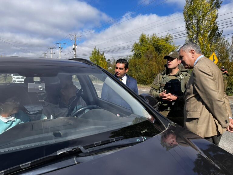 Autoridades realizan fiscalización preventiva en acceso a Quirihue para reforzar la seguridad vial