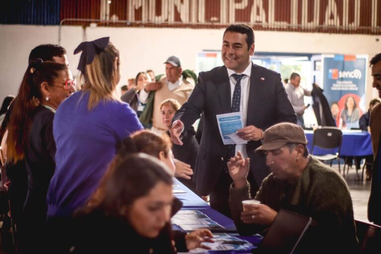 Gobierno en Terreno se traslada a San Nicolás con múltiples servicios públicos