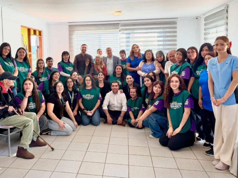 Santo Tomás llegó con más de 100 estudiantes a comunidades vulnerables de Ñuble